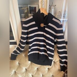 Ralph Lauren sweater size L,see pictures for condition. Peeling leather closure